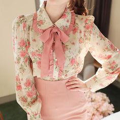 Frill Tops For Women, Chiffon Blouses Designs, Floral Chiffon Dress, Feminine Blouses, Pretty Blouses, Cute Blouses, Elegant Shirt, Chiffon Blouse, Beautiful Blouses