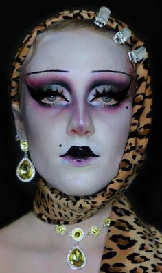 People To Draw, 1920s Makeup, Redding California, Effects Makeup, Avant Garde Makeup