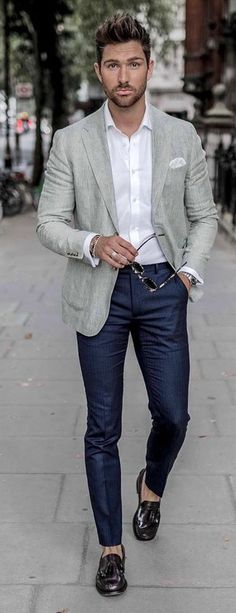 Casual Blazer Outfit Ideas 2020 Grey Blazer Outfit Men, Blazer Outfits For Men, Grey Blazer Outfit, Light Grey Blazer, Blazers For Men Casual, Blazer Outfits Men, Blazer Outfits Casual, Formal Men Outfit, Perfect Office