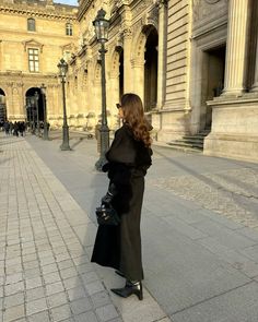 Parisienne Style, Black Outfit, Black Coat, Fashion Inspo