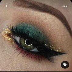 Halloweenský Makeup, Prom Eye Makeup, Eye Makeup Pictures, Smink Inspiration, Green Makeup, Makijaż Smokey Eye, Eye Makeup Designs, Makeup Eye Looks, Creative Eye Makeup