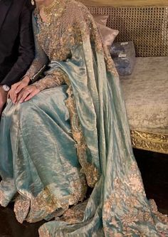 #saree #indian #bengali #pakistani #weddinglook #pakistanistreetstyle Traditional Indian Dress, Desi Fashion Casual, Pakistani Fancy Dresses, Saree Designs Party Wear, Indian Dresses Traditional, Traditional Indian Outfits, Bridal Dress Fashion, A Prince, Indian Bridal Fashion