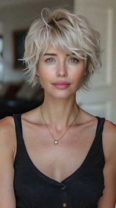 Short Cuts For Wavy Hair, Short Wavy Hairstyles For Women, Growing Hair, Choppy Bob Hairstyles, Messy Short Hair, Hair Affair