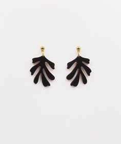 Handmade Black Clip-on Earrings For Gift, Black Dangle Plug Earrings As Gift, Black Dangle Plug Earrings For Gift, Black Single Drop Earring, Handmade Black Dangle Clip-on Earrings, Black Dangle Plug Earrings, Black Drop Plug Earrings, Black Drop Earrings With Ear Wire, Black Single Dangle Earring