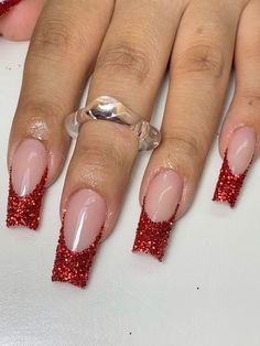 glitter red french tips Red French Tip Nails, Cute Red Nails, Red French Tip, Red Nails Glitter, Unghie Sfumate, Red Christmas Nails, Red Acrylic Nails, Red French, Christmas Nails Acrylic