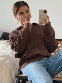 Marrón Casual Collar manga larga Lana Peinada Liso Pullovers Embellished Elástico Ligero Otoño/Invierno Brown Longsleeves Outfit, Brown Sweatshirt, Solid Color Sweater, German Fashion, Fashion Mistakes, Style Mistakes, Outfit Inspo Fall, Fall Sweaters