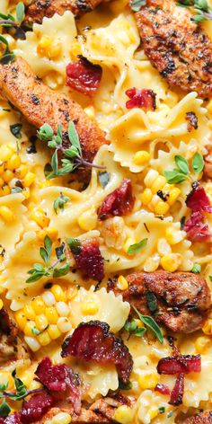 Creamy Chicken Pasta with Corn and Bacon - close-up photo. Fresh Corn On The Cob, Pasta With Bacon, Chicken And Corn, Resep Pasta, Pasta With Chicken, Corn Pasta, Bacon Pasta, Salad Pasta, Corn On The Cob