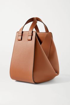 Tan Hammock small textured-leather shoulder bag | Loewe | NET-A-PORTER Women Hand Bags, Purse Aesthetic, Loewe Hammock, Lady Dior Handbag, Modern Handbag, Purse Luxury, Expensive Bag, Small Leather Purse, Luxury Bags Collection