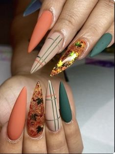 Fall Nails Orange Brown Ombre, Mail Designs Acrylic Fall, Fall Unique Nails, Stilleto Fall Nail Designs, Fall Stilleto Nails Long, Fall Encapsulated Nails, Nails Acrylic Thanksgiving, Stiletto Nail Art Fall, Fall Coffin Nail Designs