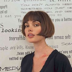 Ear Length Bob, Over 40 Hairstyles, Trendy Bob Hairstyles, Messy Bob Hairstyles, New Hair Do, The Good Wife, Corte Bob