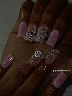 There's a new beauty trend taking over Instagram and it's absolutely stunning. Say hello to "quartz nails". Cute Prom Nails Acrylic, Birthday Nail Black Women, Pink And Silver Acrylic Nails, Dark Purple Sweet 16 Nails, Nails Junk, Acrylic Nails Square Long, Cute Nails For Black Women, Birthday Nail Inspo 2024