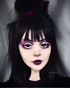 Lydia Deetz Makeup, Makeup Halloween Costumes, Beetlejuice Makeup, Lydia Beetlejuice, Beetlejuice Cartoon, Cartoon Makeup, Beetlejuice Halloween, Halloween Makeup Diy, Lydia Deetz