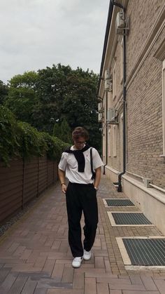 Guy Old Money Aesthetic, Guy Outfits Old Money, Rich Guy Outfit, Mens Date Night Outfit, Boyfriend Outfit, London Boy, Money Rich, Guy Fits, Boys Fits