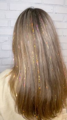 Hair Tinsel, Fairy Hair, Hair Stylies, Glitter Hair, Gold Hair, Dream Hair, Hair Transformation, Aesthetic Hair, Hair Extension