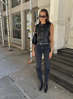 The ever stylish Danielle Bernstein Autumn Street, Danielle Bernstein, Biker Outfit, Night Night, Wardrobe Inspiration, Autumn Outfits, 501 Jeans, Summer Outfit Inspiration, Levi's 501