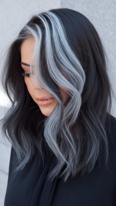 Add a trendy twist to your hair with ash grey and silver highlights paired with a sleek money piece. This style frames your face and enhances your hair’s natural texture, giving you a modern, dynamic look. #TrendyHair #SilverHighlights #AshGreyVibes #MoneyPieceHighlights Money Piece For Blondes, Black Hair Ideas With Color, Grey Streak Hair, Grey Money Piece Hair Brunette, Brown To White Hair, Platinum Blonde Highlights Short Hair, Grey Silver Highlights, Gray Highlights On Black Hair