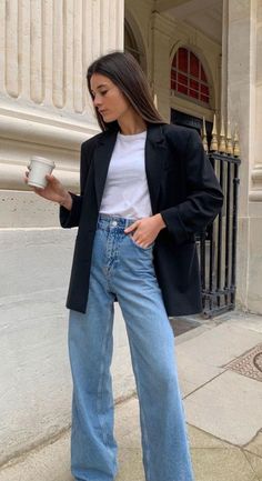 ¿Cómo combinar un blazer para cualquier ocasión? 5 ideas de outfits elegantes y casuales | Ser Zen Polo And Pants Outfit Women, Fashion Internship Outfit, Smart Casual Jeans Outfit Women, Longsleeves Outfit Polo Women, Smart Casual Women Jeans, Longsleeves Outfit, Autumn Basics, Semi Formal Outfits For Women, Semi Casual Outfit