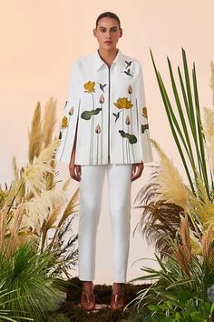 Shop for Shahin Mannan White Double Crepe Lotus Cape And Narrow Pant Set for Women Online at Aza Fashions Hummingbird Patterns, Shahin Mannan, Cape For Women, White Cape, Cape Designs, Modest Fashion Hijab, Basic Wear, Humming Bird, White Lotus