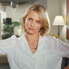 We Can’t Stop Thinking About These 15 Pieces of Jewelry From Our Favorite Movies. So We Found Them. — The Candidly Cameron Diaz Hair The Holiday, Cameron Diaz Holiday Hair, Cameron Diaz Bob Haircut, Blond Bob Hairstyles, Blonde Hair Bob, Cameron Diaz 90s