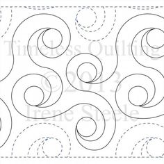 a square quilting pattern with circles in the center and two lines on each side