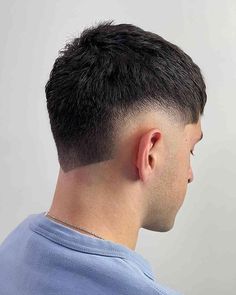 Welcome to the realm of hairstyles where the Burst Fade takes center stage, transforming mundane haircuts into works of art. Dominican Mens Hairstyles, Burst Fade Back View, Mid Fade Haircut Men 2024, Burst Fade Comb Over, Low Burst Fade V Cut, Burst Fade Haircut Straight Hair