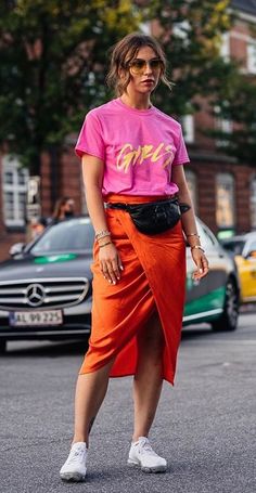 Mode Hippie, Orange Skirt, Fashion Weeks, Colourful Outfits, Looks Style, Street Chic, Outfit Casual