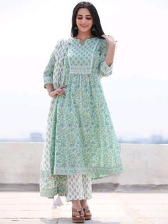 Printed Anarkali Dress, Cotton Printed Anarkali, Jaipuri Kurti, Pakistani Kurta Designs, Farida Gupta, डिजाइनर कपड़े, Kurtis Design, Kurta Pants, Bandhani Dress