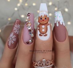 Nail Noel, Festive Holiday Nails, Christmas Nail Colors, New Years Nail Designs, New Years Eve Nails, Light Nails, Christmas Nail Art Designs, Acrylic Nails Coffin Pink