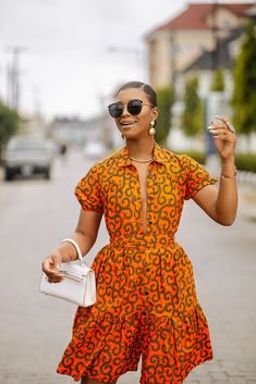 Unique Dresses Short, To Start A Conversation, Ankara Gowns, Fashion Traditional, Women Short Dress, Dress With Buttons, Short Gowns, Enhance Your Beauty, African Fashion Women Clothing