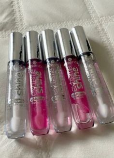 Essence Makeup Lipgloss, Lips Gloss Aesthetic, Lip Gloss Essence, Essence Gloss, Essence Aesthetic, Essence Lipgloss, Essence Lip Gloss, Essence Extreme Shine, Essence Make Up