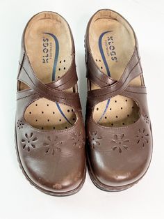 KLOGS Brown Leather "PAMIR" Double Strap Maryjane Slipon CLOG/MULE Shoes SZ 8.5 *****Very Good Condition just some slight wear on  toes as shown in photos****** As always, please let us know if you have questions. We'd be happy to help, and thanks for looking!  Your friends @ The Revolving Door Cute Closed Toe Shoes, Leather Clogs Outfit, 90s Clogs, Clogs Outfit, Brown Clogs, Revolving Door, Mule Shoes, Closed Toe Shoes, Christmas Inspo