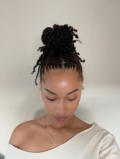 Goddess Mini Twists, Mini Twists Natural Hair Short 4c, Afro Outfits, Mommy Hairstyles, Open Hair, Growth Motivation, Inspo Hair, Hair Growing Tips, Hair Growing