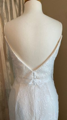 "Fitted lace bustier/top Lovely Chantilly lace over silk crepe with scalloped lace edge at hemline fully lined in soft & silky silk charmeuse Fully boned for support & fit, and has bra cups for shape. Very thin spaghetti straps & covered buttons at base of deep V back for closure **pair with a lace skirt for a full wedding look! (see separate listing for details on the lace skirt shown) Bust 37\" Waist 30\" **all fabrics & trims upcycled from other wedding apparel/fabric stock💚 Fitted Lace Top, Wedding Dress Topper, Bridal Bustier, Dress Topper, Lace Bustier Top, Wedding Apparel, Bridal Separates, Bridal Cape, Wedding Blouse