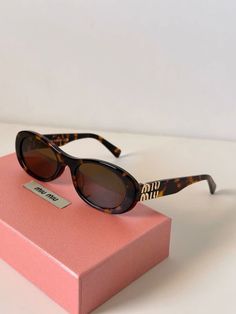 Sunglasses Summer 2024, Miu Miu Glasses Aesthetic, Luxury Things To Buy, Miu Miu Sunglasses Outfit, Summer Essentials Aesthetic, Designer Sunglasses Aesthetic, Pink Sunglasses Aesthetic, Birthday Wishlist Aesthetic, Miumiu Aesthetic