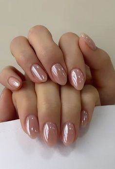 Natural Glossy Nails, Cute Short Nail Shapes, Elegant Bridesmaid Nails, Short Wedding Nails Gel, Simple Gel Overlay Nails, Nurse Appropriate Nails, Winter Formal Nails Simple, Short Wedding Nails Bridesmaid, Cute Everyday Nail Designs