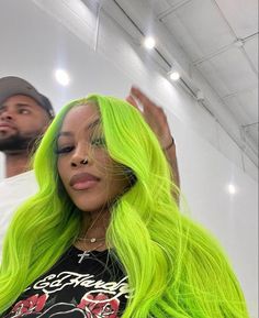 Baddie Braid Hairstyles, Neon Wig, Neon Green Wig, Green Wigs, Haircut Design, Hair Styles Ideas, Estilo Swag, Stylish Short Haircuts