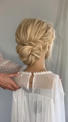 Easy Bridemaids Hairstyles Simple, Hairstyles For Updos, Side Updo Hairstyles, Upstyles For Long Hair Wedding, Updo Bangs Hairstyles, Up Do Bridesmaid Hair Bun Hairstyles, Bridemaids Updo Hairstyles, Hairstyles For A Ball, Holiday Updos