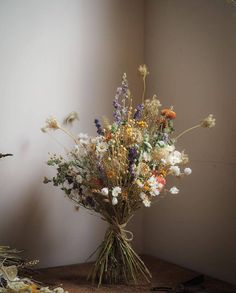 bouquet dried flowers aesthetics space floristry nature natural Bex Partridge, Dried Flowers Wedding, Bridal Bouquet Flowers, Wildflower Wedding, Ceramic Pots, Whimsical Wedding, Dried Floral