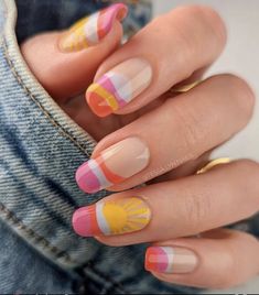 Sun Nails, Summery Nails, Cute Gel Nails, Fabulous Nails, Floral Nails, Short Acrylic Nails, Nail Designs Summer