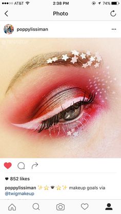 Christmas Kawaii, Pink Eyeliner, Tattoo Henna, Kawaii Makeup, Make Up Inspiration, Led Makeup Mirror, Scene Hair