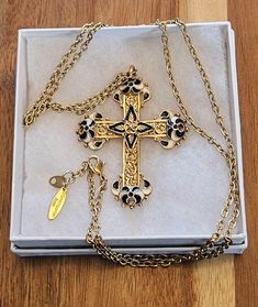 Beautiful Cross in excellent vintage condition! Mom wants this! Vintage Handmade Crucifix Jewelry, Vintage Hallmarked Cross Necklace, Vintage Cross-shaped Metal Jewelry, Avon Cross Necklace, Vintage Metal Crucifix Necklace, 1970s, Jewelry Necklace Pendant, Beauty Book, Jewelry Necklaces