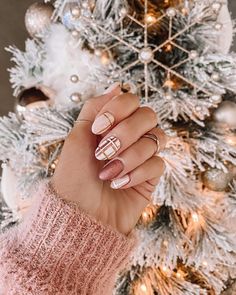 50+ Christmas Nails You Need To Try This Year! - Prada & Pearls Christmas Nails Short, Christmas Nails Simple, Christmas Nails Winter, Christmas Nail Colors, Nails Holiday, Christmas Nails Easy