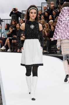 Chanel / AW 17/18 Chanel Archive, Chanel Dresses, Black And White Makeup, Fashion Show Themes, Chanel Dress