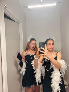 Flapper Girl Halloween Costume, 1920s Party Outfit, Gatsby Party Outfit Women, 1920s Outfit Ideas, Flapper Girl Costumes, Gatsby Party Outfit, Gatsby Outfit, Flapper Costume Halloween, Flapper Halloween