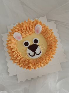 Lion cake for baby Lion Face Cake, Lion Cakes For Kids, Lion Theme Cake, Lion Smash Cake, Leo Cake, Lion Birthday Cake, Bee Birthday Cake, Lion Birthday Party, Lion Cake