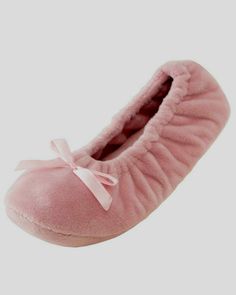 --You are bidding on:                             GOLDTOE Ballet Style SLIPPERS                            Misses Size: Large (@ 8.5-9)                               Color:  MAUVE-y/PINK                                                             --Plush, velvety-velour fabric lined in super soft foam.                    "Feran Ice" technology wicks moisture away from your                  feet so you stay dry & comfortable. Pretty bow accent.                 Easy, pull-on style.  Length @ 9 1/2 Ballet Style, Ballet Fashion, Velour Fabric, Mauve Pink, Slipper Socks, Pink Velvet, Wicks, Slide Slipper, Slippers