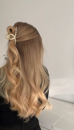 Blonde Hair Inspiration, Nature Tattoos, Aesthetic Hair, Hairstyles Haircuts, Nail Manicure