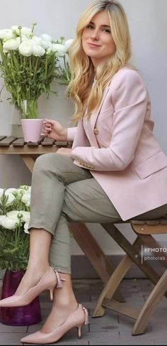 Valentina Ferragni, Casual Oufits, Colour Combinations Fashion, Color Combinations For Clothes, Fashion Fail, Casual Work Outfits, Looks Chic, Blazer Outfits