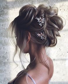 Gold Hair Comb Wedding, Twisted Hair, Wedding Hair Up, Bridal Hair Headpiece, Prom Hairstyles For Short Hair, Vlasové Trendy, Crystal Hair Comb, Prom Hairstyles For Long Hair, Wedding Hair Inspiration