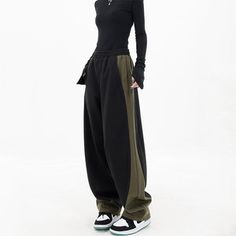 Suit Shoes, Sweat Pants, Hip Length, Mens Socks, Sock Shoes, Skirt Pants, Socks Women, Leg Pants, Wide Leg Pants